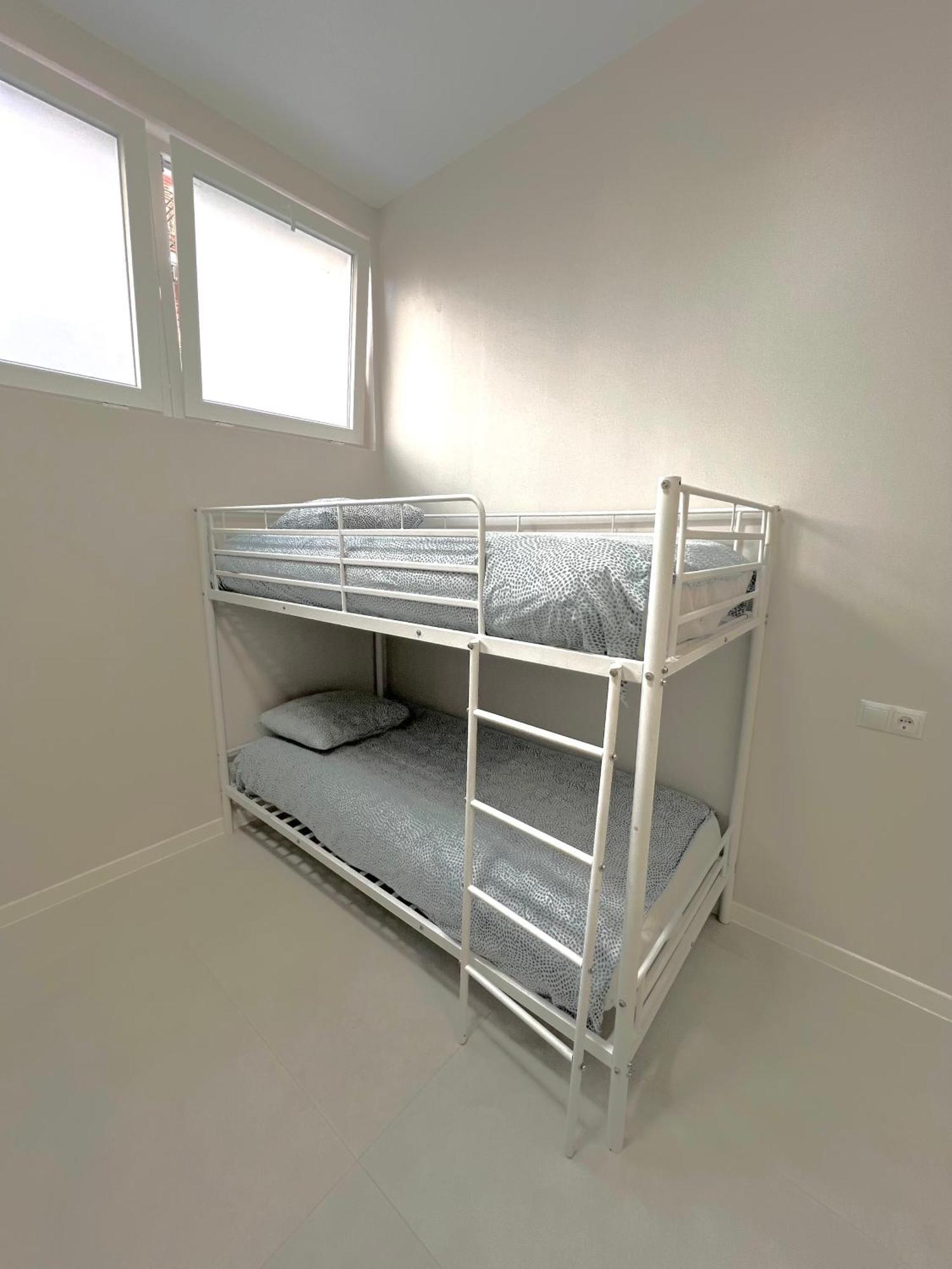 Hostel Oasis Μαδρίτη Εξωτερικό φωτογραφία