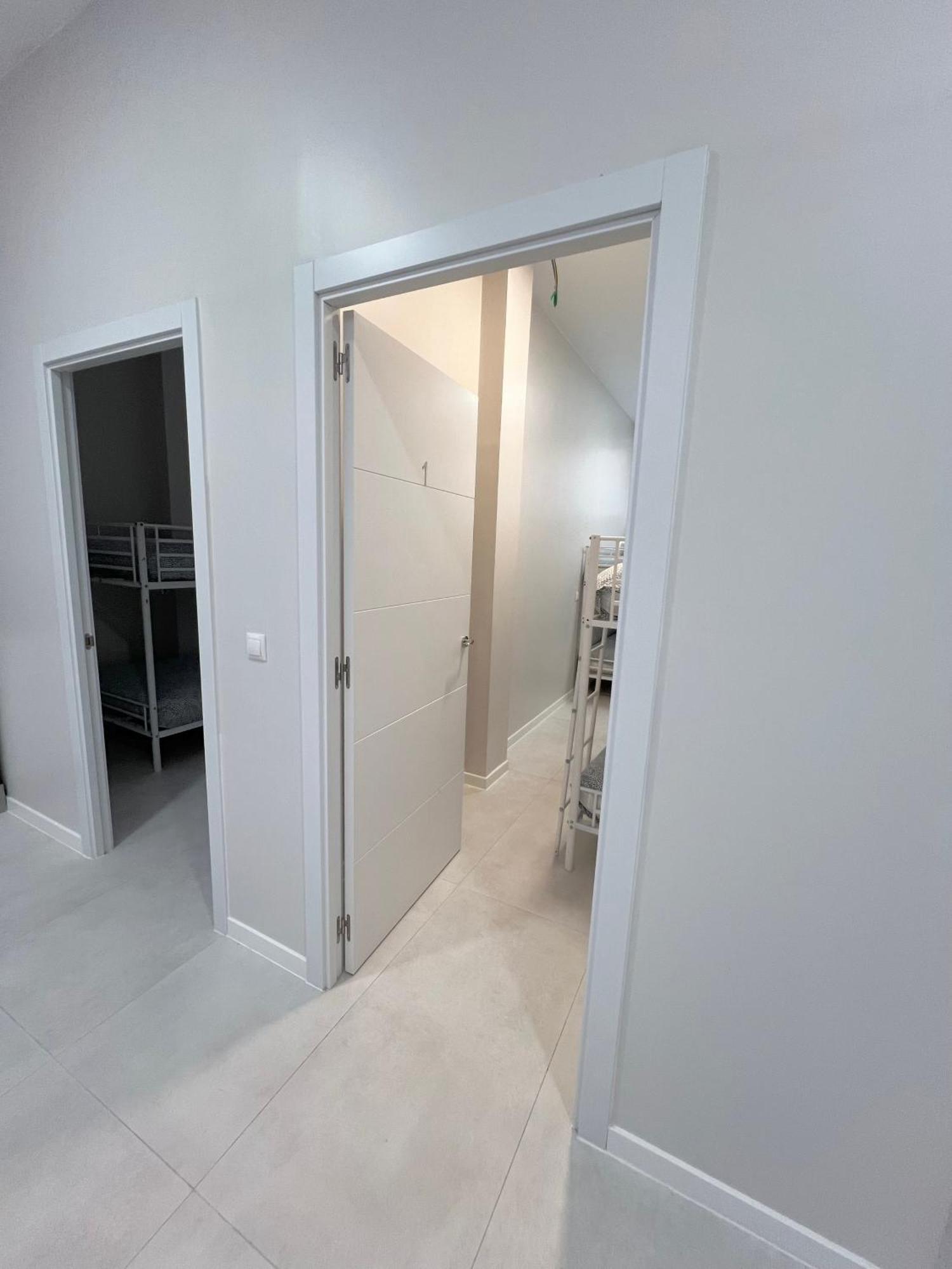 Hostel Oasis Μαδρίτη Εξωτερικό φωτογραφία