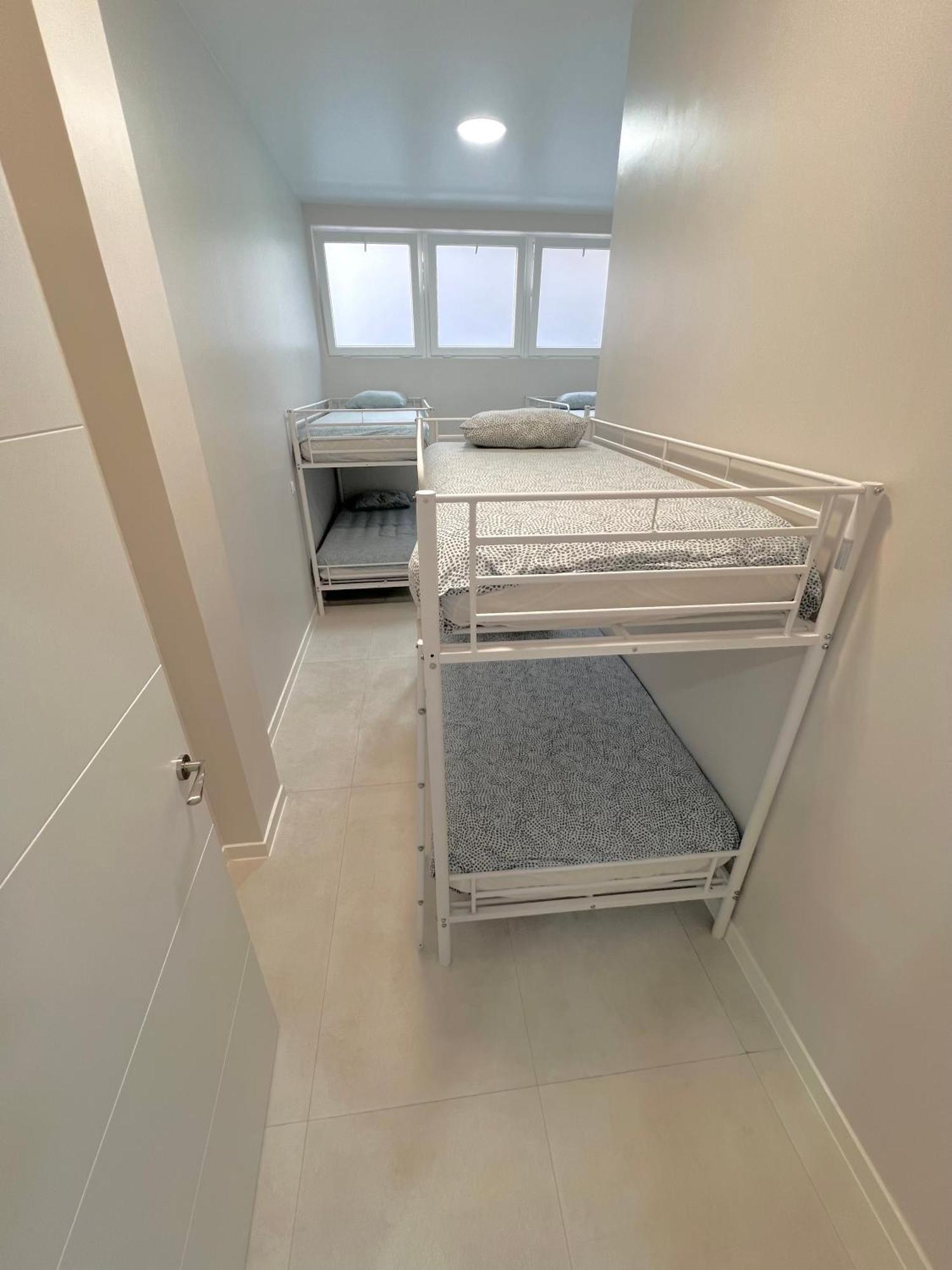 Hostel Oasis Μαδρίτη Εξωτερικό φωτογραφία
