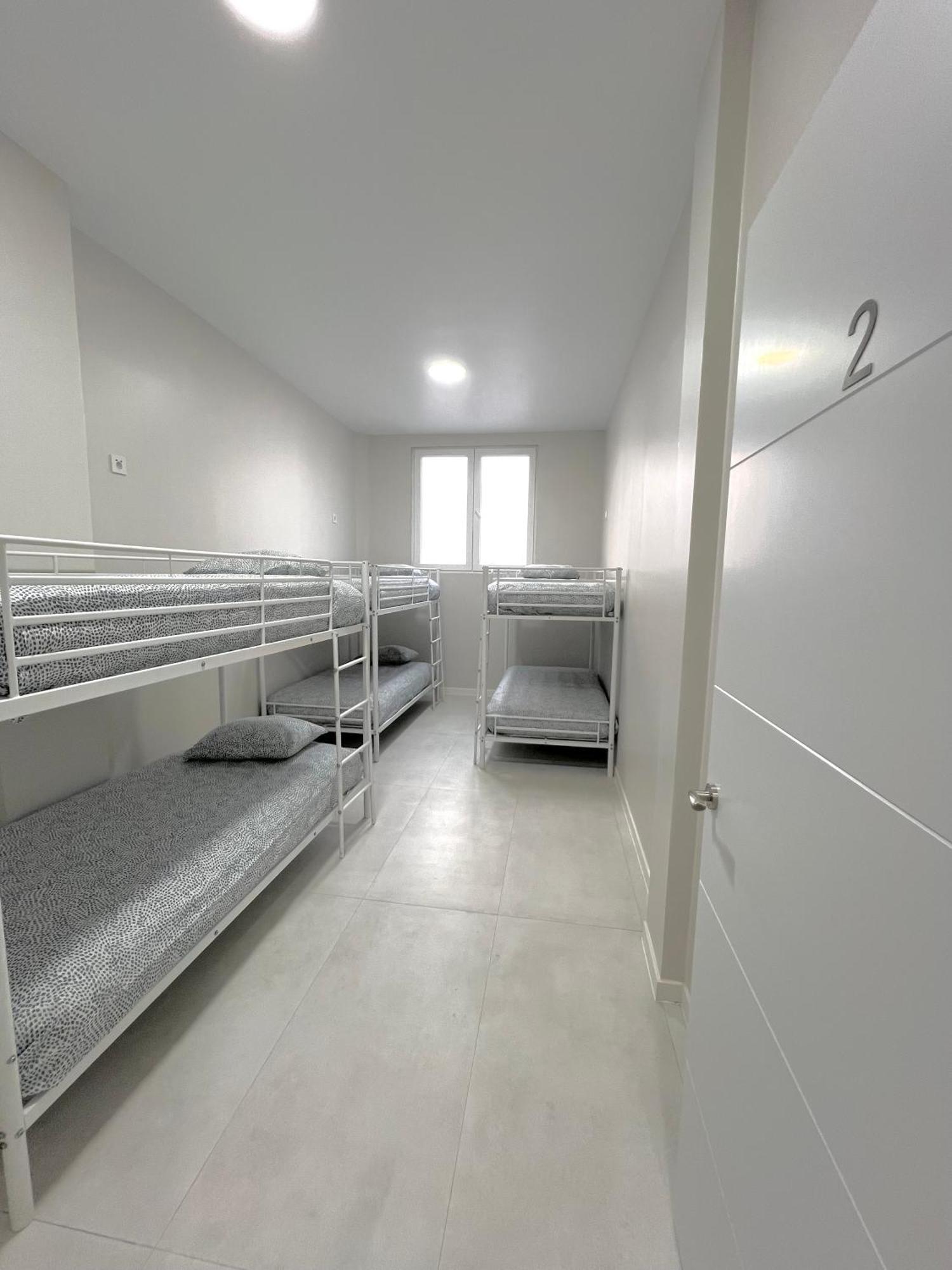 Hostel Oasis Μαδρίτη Εξωτερικό φωτογραφία