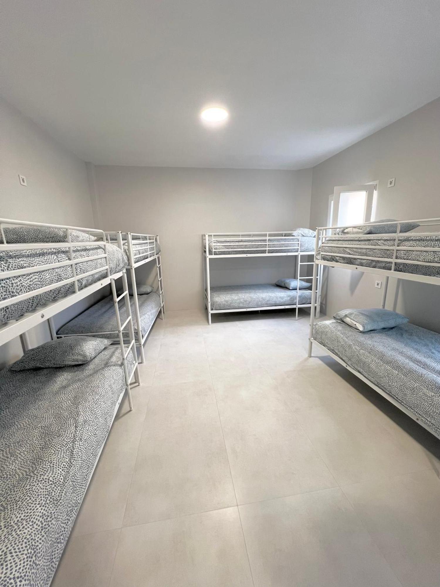 Hostel Oasis Μαδρίτη Εξωτερικό φωτογραφία