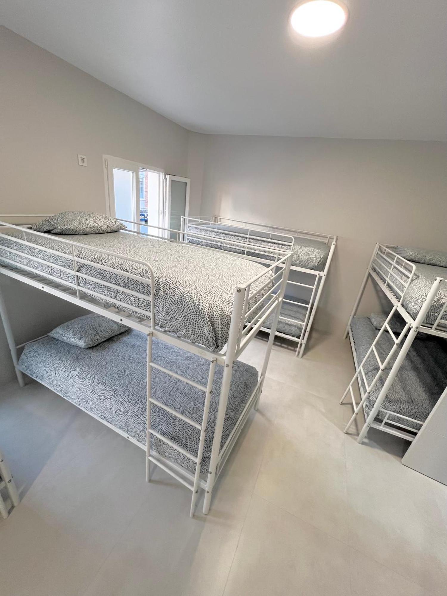 Hostel Oasis Μαδρίτη Εξωτερικό φωτογραφία