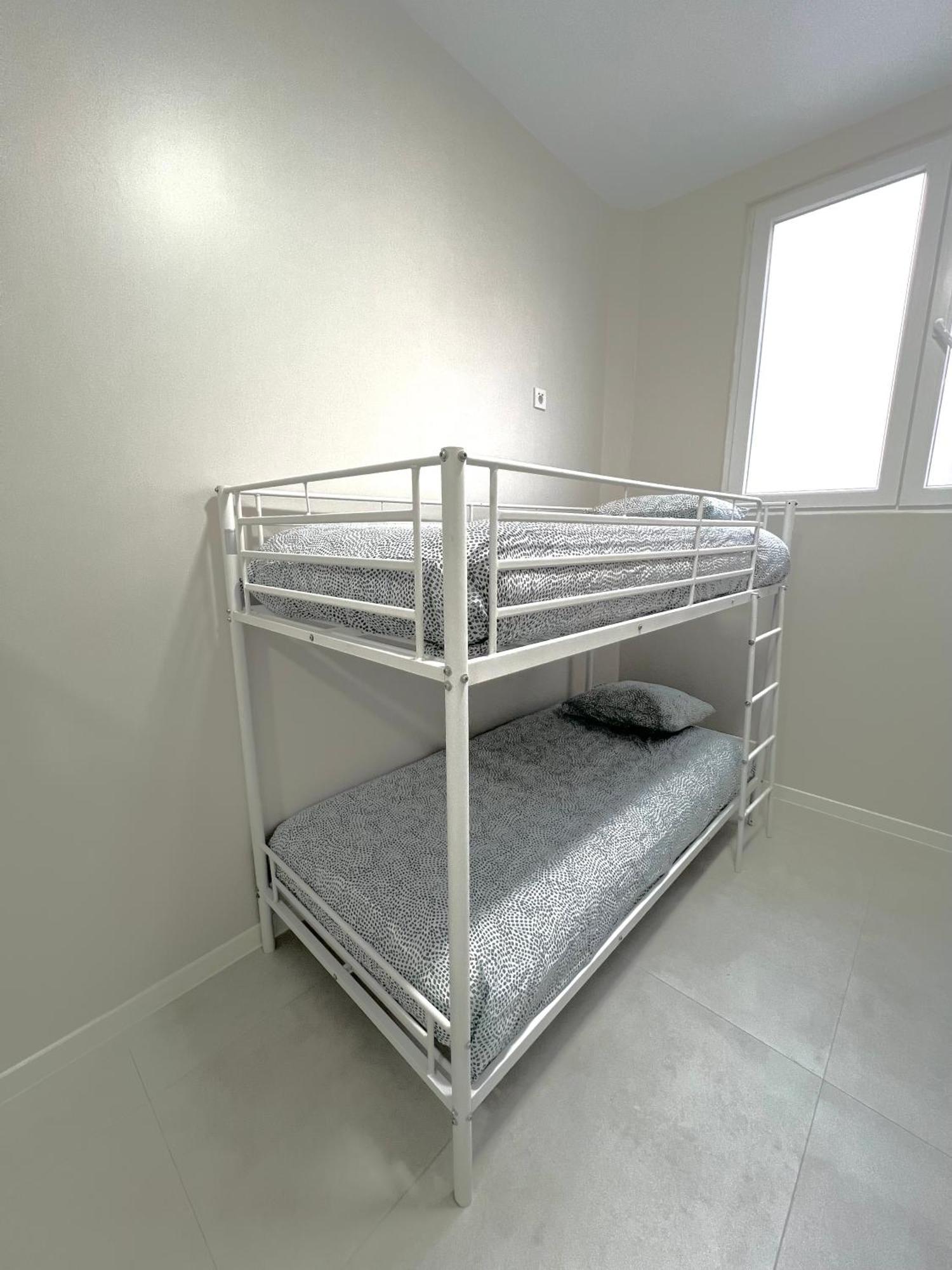 Hostel Oasis Μαδρίτη Εξωτερικό φωτογραφία