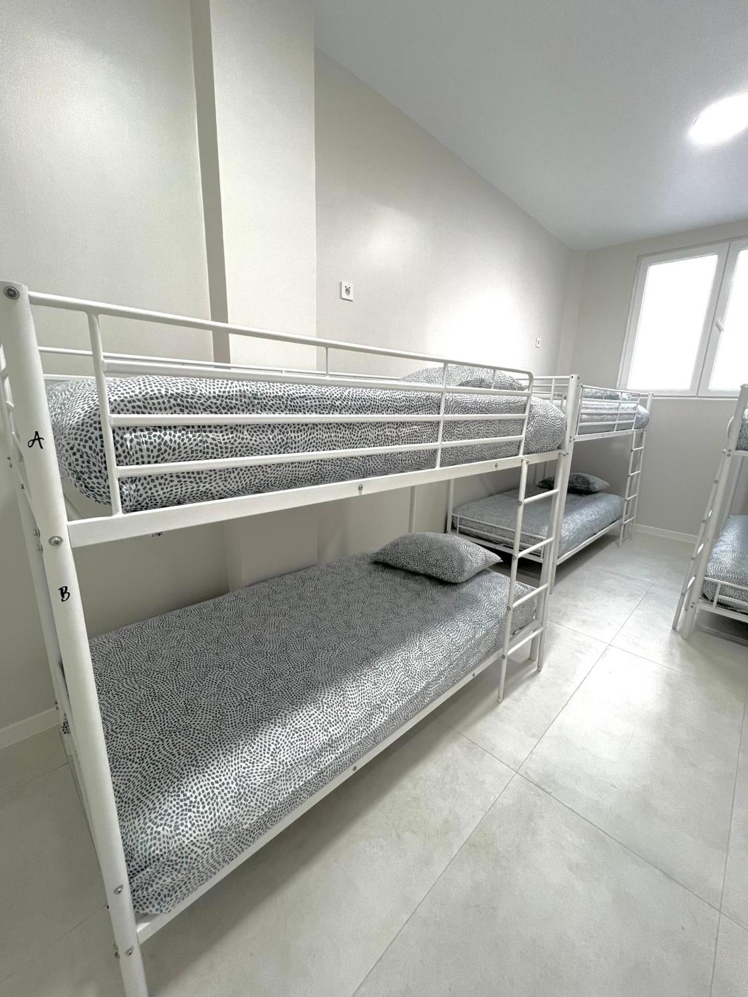 Hostel Oasis Μαδρίτη Εξωτερικό φωτογραφία